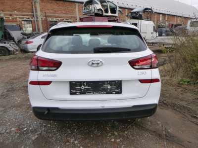 Hyundai i30kombi 1,6crdi 85kW,r.v.2018 | Vozy na náhradní díly | Autoauto.cz