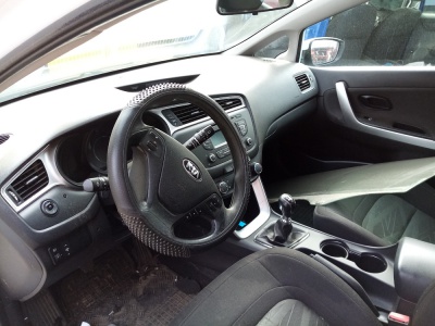 Kia Ceed kombi 1,6crdi 100kW r.v.2015 | Vozy na náhradní díly | Autoauto.cz