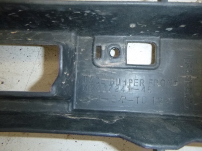 Přední nárazník s výztuhou Mitsubishi Pajero MR437241-46 | E-shop | Autoauto.cz