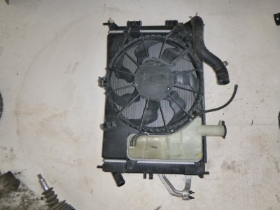 Chladič motor Hyundai I30 1.6GDI | Autoauto.cz