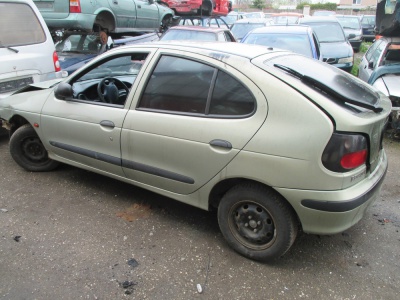 Renault Megane I 1.6, r.v. 1998 | Vozy na náhradní díly | Autoauto.cz