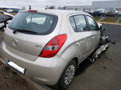 Hyundai i20 r.v.2008 1.4i G4FA | Vozy na náhradní díly | Autoauto.cz