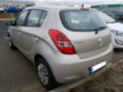 Hyundai i20 r.v.2008 1.4i G4FA | Vozy na náhradní díly | Autoauto.cz