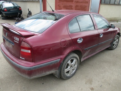 Škoda Octavia I 1.6 ,r.v. 1997 | Vozy na náhradní díly | Autoauto.cz