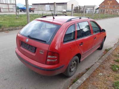 Škoda Fabia I kombi 1.2 HTP r.v.2003 | Vozy na náhradní díly | Autoauto.cz