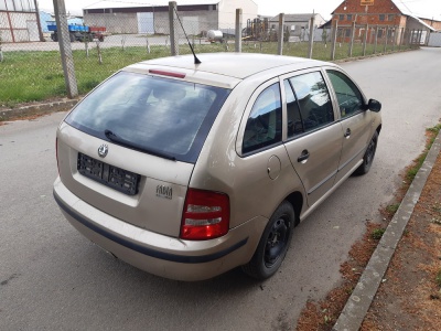 Škoda Fabia I kombi 1.4 16V r.v.2004 | Vozy na náhradní díly | Autoauto.cz