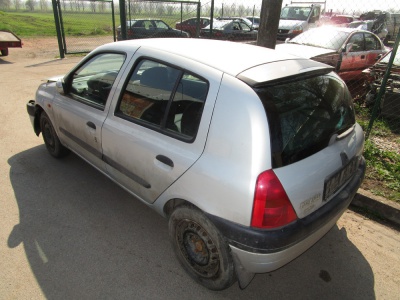 Renault Clio 1.2 16V, r.v 2001 | Vozy na náhradní díly | Autoauto.cz