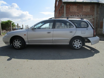Hyundai Lantra r.v.2000 kombi | Vozy na náhradní díly | Autoauto.cz