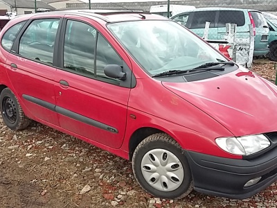 Renault Scenic 1.6 , r.v.1997 | Vozy na náhradní díly | Autoauto.cz