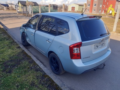 Kia Carens   2.0 CRDI 103kW  r.v.2007 | Vozy na náhradní díly | Autoauto.cz