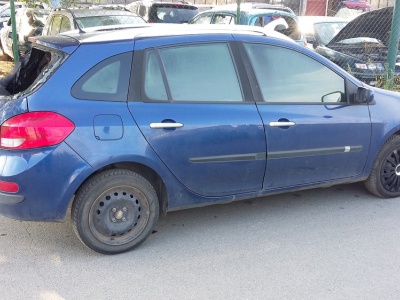 Renault Clio kombi III 1.2 16V, r.v.2009 | Vozy na náhradní díly | Autoauto.cz