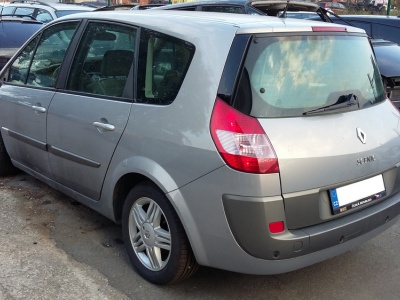 Renault Scenic II Grand 1.9 Dci 88kW, r.v. 2005 | Vozy na náhradní díly | Autoauto.cz