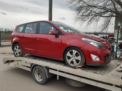 Renault Scenic  Grand III 1.9 DCI 96 kW r.v. 2010 | Vozy na náhradní díly | Autoauto.cz