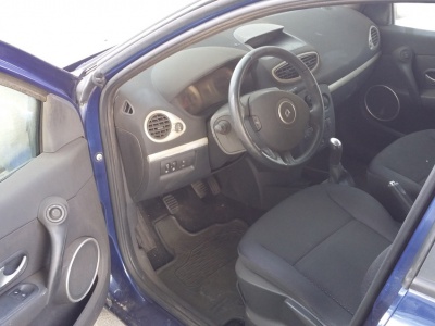 Renault Clio kombi III 1.2 16V, r.v.2009 | Vozy na náhradní díly | Autoauto.cz