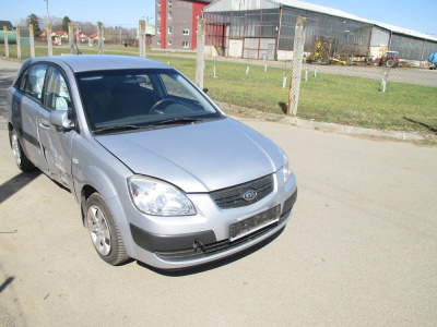 Kia Rio 1.4i 74kw EE | Vozy na náhradní díly | Autoauto.cz