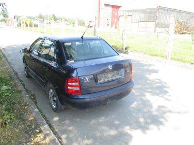 Škoda Fabia sedan 1.2 HTP r.v2003 | Vozy na náhradní díly | Autoauto.cz