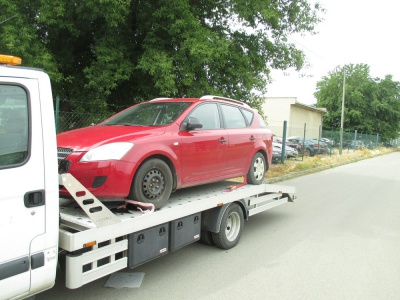 Kia CEED Kombi 1.6 crdi | Vozy na náhradní díly | Autoauto.cz