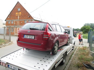 Kia CEED Kombi 1.6 crdi | Vozy na náhradní díly | Autoauto.cz