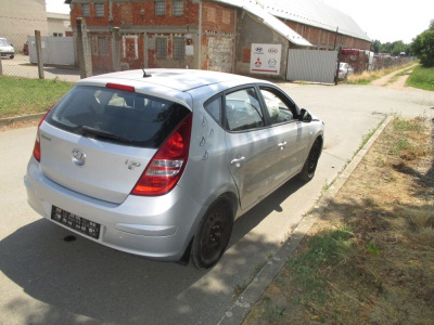 Hyundai I30 1.4 G4FA | Vozy na náhradní díly | Autoauto.cz