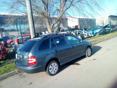 Škoda Fabia kombi 1.2 HTP 47kW  r.v 2005 | Vozy na náhradní díly | Autoauto.cz