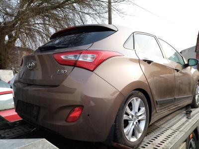Hyundai i30 1,6crdi 81kW r.v.2014 | Vozy na náhradní díly | Autoauto.cz