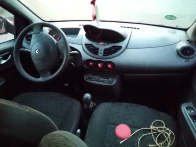 Renault twingo II / 2 - 1.1 , 56 kw , r.v 2009 | Vozy na náhradní díly | Autoauto.cz
