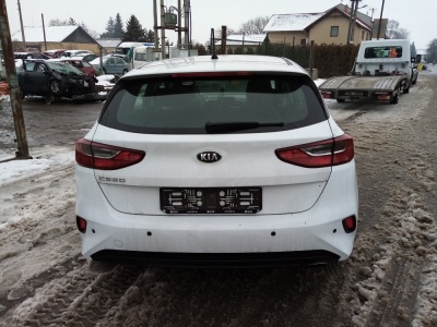 Kia Ceed HB 1,6crdi 85kW r.v.2019 | Vozy na náhradní díly | Autoauto.cz