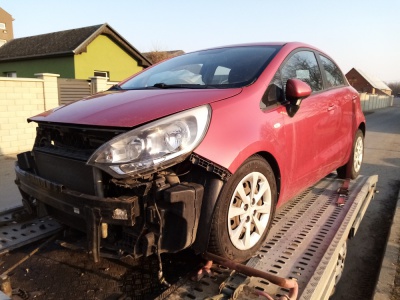 Kia Rio kombi 1,4 80kW r.v.2013 | Autoauto.cz