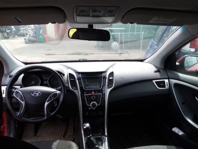 Hyundai I30 kombi 1.6 88kW,r.v.2015 | Vozy na náhradní díly | Autoauto.cz