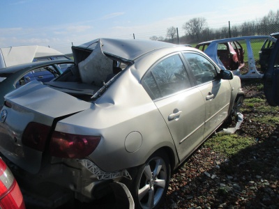 Mazda 3 ,1.6 77kW,r.v.2005 | Vozy na náhradní díly | Autoauto.cz