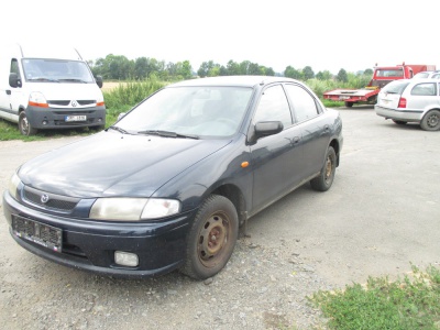 Mazda 323 sedan,1.8i 84kW,r.v.1997 | Vozy na náhradní díly | Autoauto.cz