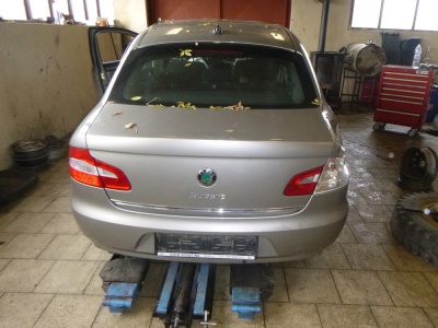 Škoda Superb II 2.0 TDI 103Kw  r.v 2008 | Vozy na náhradní díly | Autoauto.cz