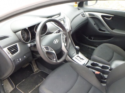 Hyundai Elantra 1.6 97kW r.v.2011,automat | Vozy na náhradní díly | Autoauto.cz