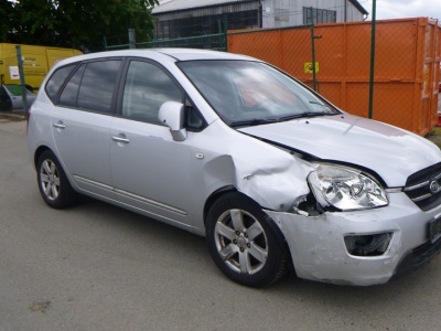 Kia Carens  2,0 crdi 83kW,103kW,r.v.2007 | Vozy na náhradní díly | Autoauto.cz